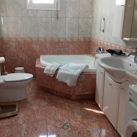 Leon Mare Skala Kallirakhis